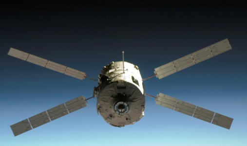 ATV na tle ziemskiej atmosfery